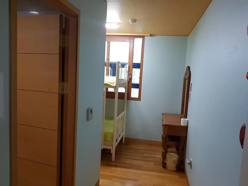 ג'גו Hostel Lyndon