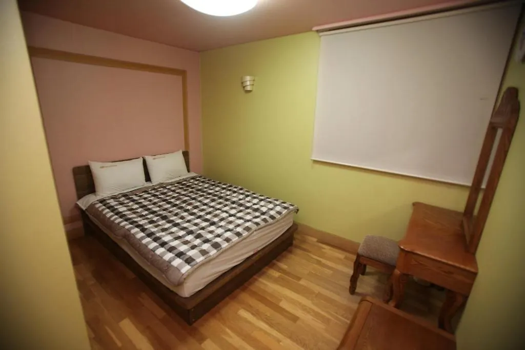 ג'גו Hostel Lyndon 0*,