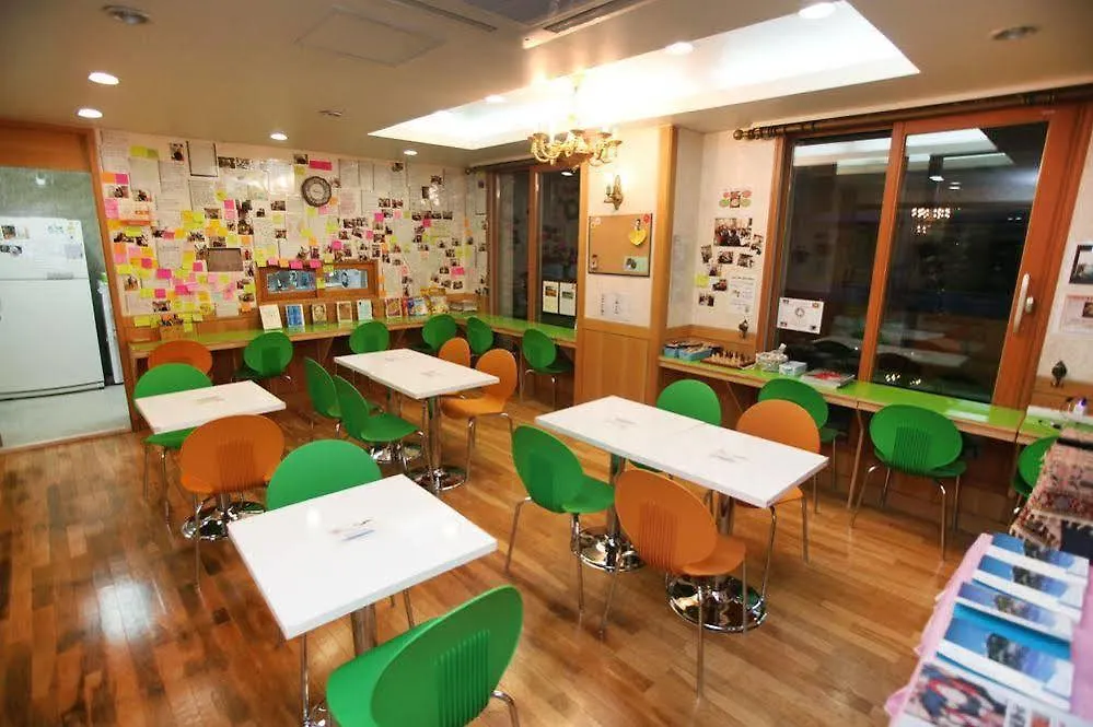 ג'גו Hostel Lyndon